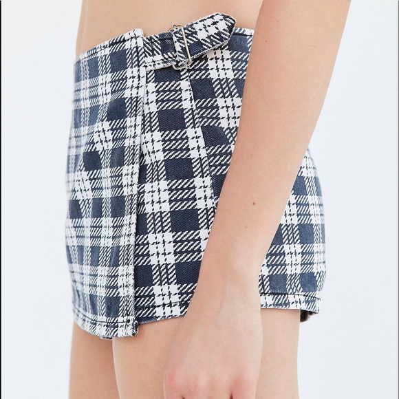 BDG Hopscotch Plaid Skort - Picture 3 of 5